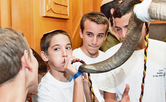 בנו של עמנואל מורנו הי"ד חגג בר מצווה