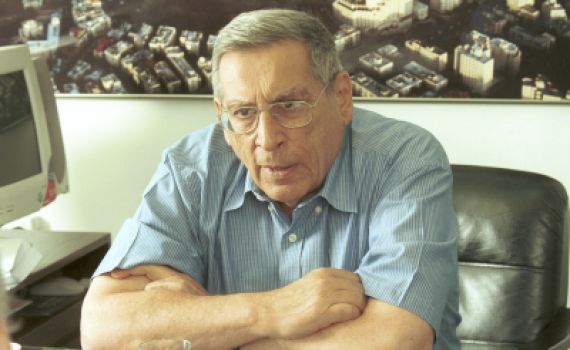 'מורשת בעייתית': 'לבטל את הישיבה לזכר גנדי'