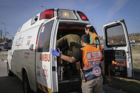 שלושה פצועים בפיגוע ירי בסמוך לבית אל