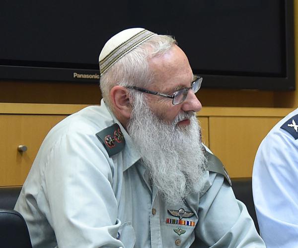 פגישה חשאית בין ראשי ארגון צו 1 לרבצ"ר