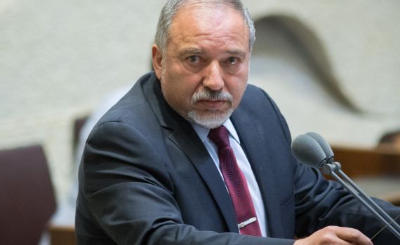 'מזועזע'; ליברמן: "אף מנהיג חרדי לא השמיע גינוי"?