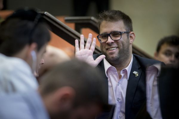 אורן חזן: "מזמין את רוזנטל למשחק שחמט"