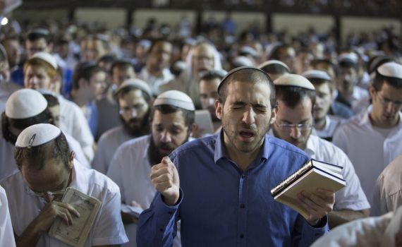 האם זהו מעמד הסליחות הגדול בעולם? צפו