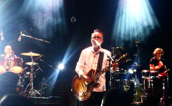 ברוך המשלב בין קודש לחול: אהוד בנאי במופע מפתיע