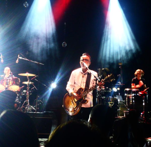 ברוך המשלב בין קודש לחול: אהוד בנאי במופע מפתיע