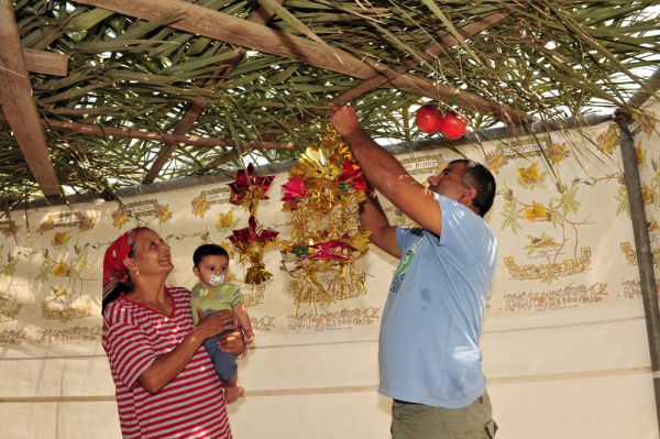 לפני הקמת הסוכה: טיפים וכללי בטיחות
