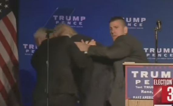 "אקדח" • דרמה בארה"ב: טראמפ הורד מהבמה