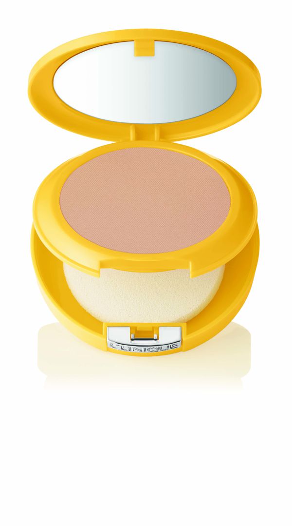 התכשיר החדש של קליניק הוא מייק אפ במרקם פודרה קליל, יוקרתי ומשיי