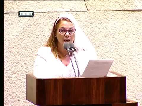 פרובוקציה גם בכנסת: הח"כית נאמה עם הינומה