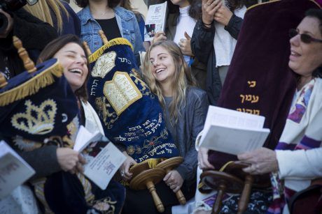 "לפתוח בחקירה פלילית נגד הרפורמים"