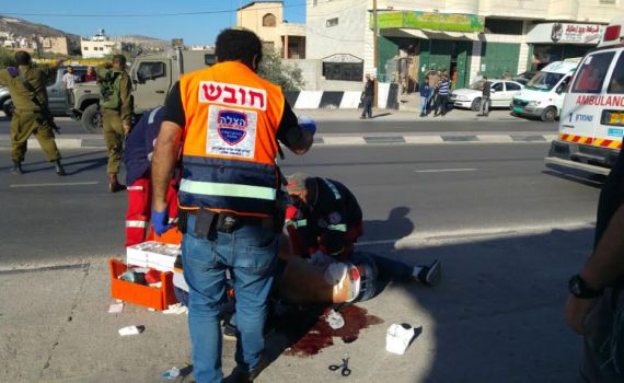 בוקר של טרור: פיגוע דקירה בחווארה