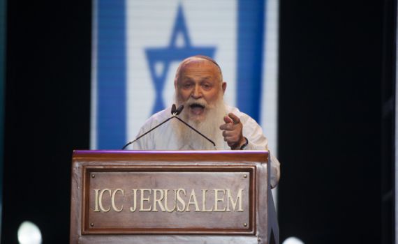 הרב דרוקמן לרב אבינר: "די לפילוג"