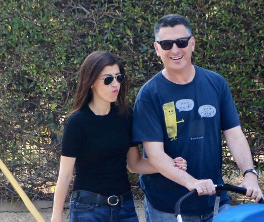 מסר לנתניהו? אשתו של גדעון סער חתמה בתאגיד