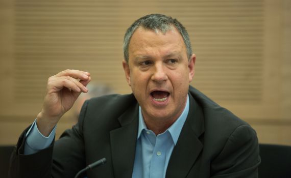 באופוזיציה כבר חוגגים: "רעידת אדמה מתקרבת"