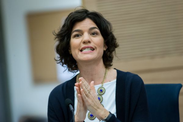 מרצ: "רב לא יכול להחזיק בדעות שוביניסטיות"