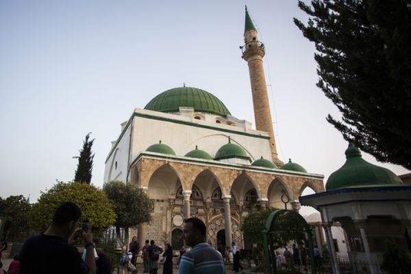 "השריפות- בגלל שניסו לאסור את המואזין"