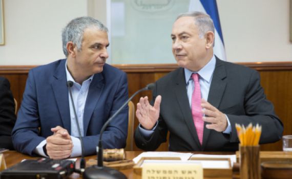 מביך: נתניהו התגאה בנתונים; כחלון עקץ