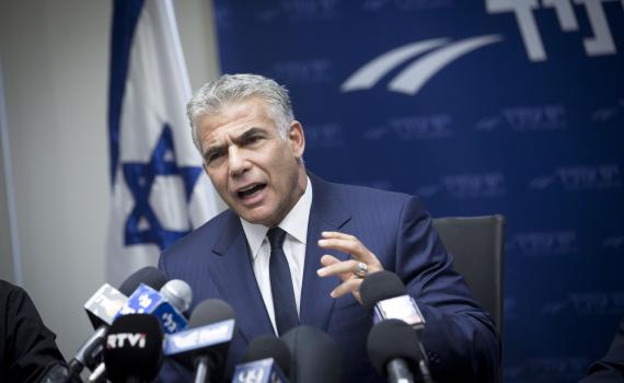 לפיד: "חוק ההסדרה לא ימנע את הפינוי"