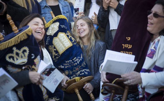 מרצ: "החלטה מבורכת"; דרעי: "תגרום לקרע בעם"