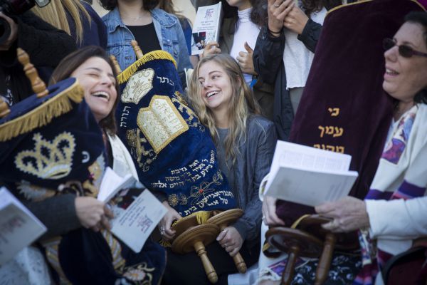 מרצ: "החלטה מבורכת"; דרעי: "תגרום לקרע בעם"