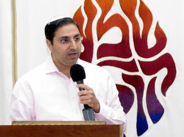 למועמד בוגר 'הגוש' אין יתרון, אלא דווקא להפך