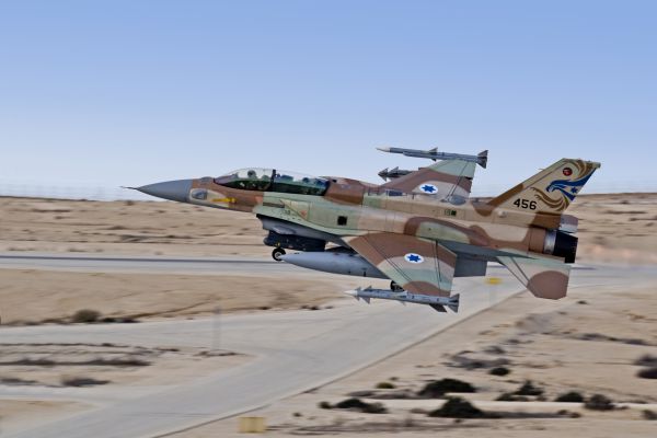 התגובה: 10 טון פצצות על בסיס ריק של דאע"ש