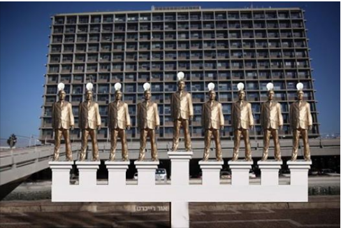 כל סטטוס זהב: הגולשים לא מפספסים את פסל ביבי בכיכר