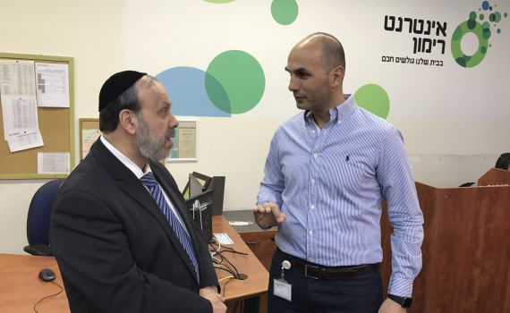 שר הדתות בביקור עבודה בבית אינטרנט רימון