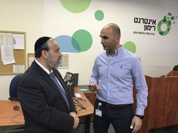 שר הדתות בביקור עבודה בבית אינטרנט רימון