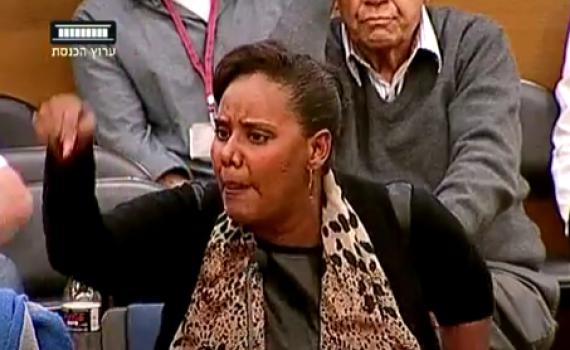 צפו: "אני לא צריכה אישור מאף לבן שאני יהודיה"