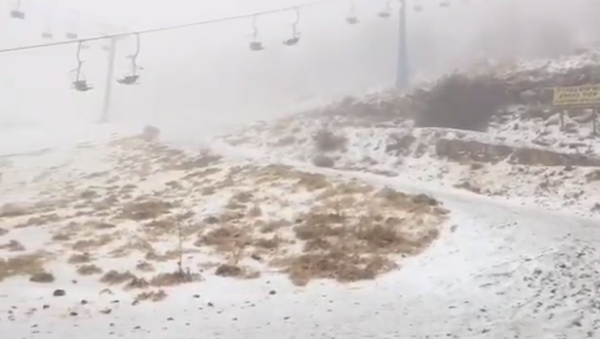 היערכות להצפות; שלג יורד בחרמון: צפו בתיעוד