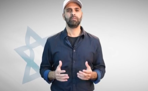 צפו: עזרי טובי בתגובה נחרצת לג'ון קרי