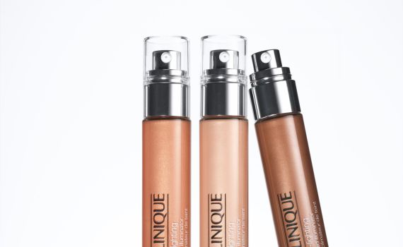 קליניק משיקה פריימר ההופך כל צללית לעמידה עד 12 שעות!