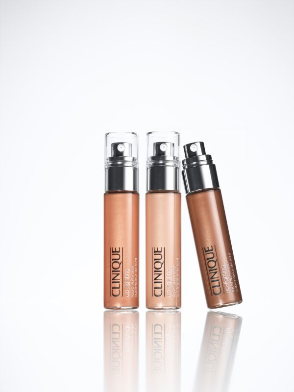 קליניק משיקה פריימר ההופך כל צללית לעמידה עד 12 שעות!