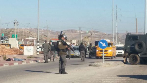 פיגוע דקירה בצומת תפוח. המחבל חוסל