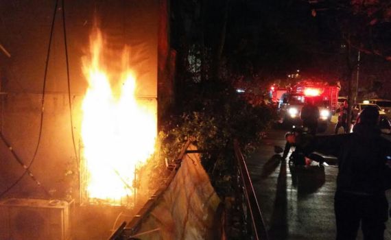 הילדה נרדמה בחדר הבוער, אביה חילץ אותה; צפו