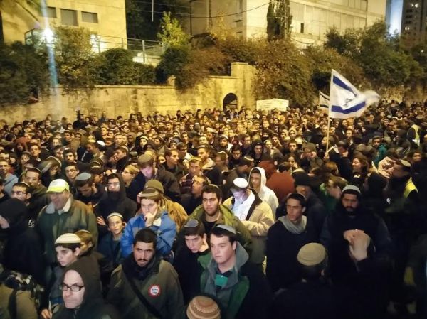 "לא יקום ולא יהיה משא ומתן על הזזת יהודים"