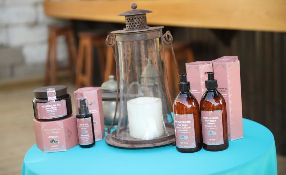 סדרת מוצרים לשיער המבוססת על תמצית שמן ארגן מרוקאי