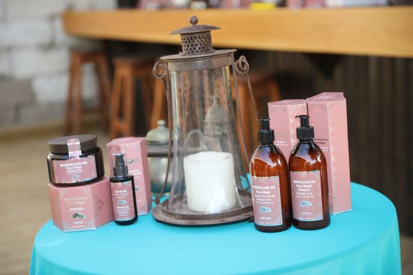 סדרת מוצרים לשיער המבוססת על תמצית שמן ארגן מרוקאי