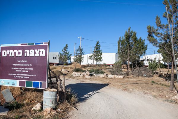 אחרי עמונה ונתיב האבות; המוקש החדש של הממשלה