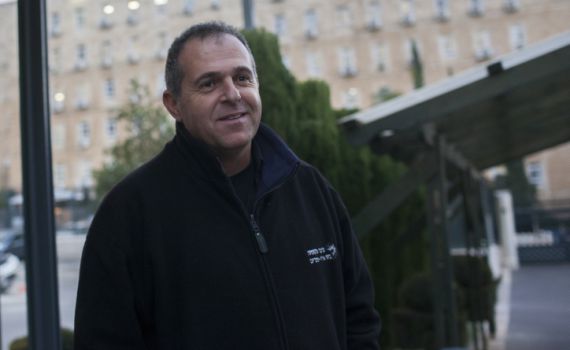 אבי נעים: "לא הוזכר שום מלון, מדובר ברכילות זולה"