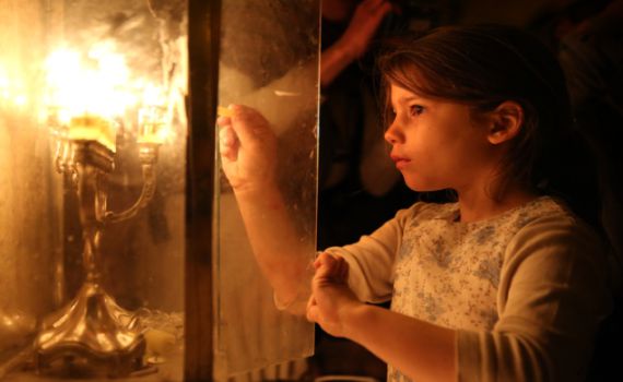 מאה שערים • סיור חנוכיות בשכונה המיסתורית