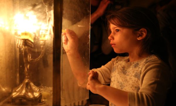 מאה שערים • סיור חנוכיות בשכונה המיסתורית