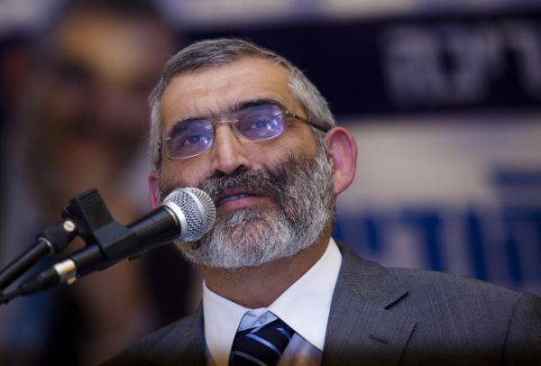 מי כרך את החבל לעמונה? ד"ר מיכאל בן ארי