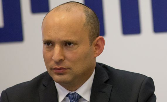 בנט: "מצפה מערוץ 10 לנקוט בצעדים"