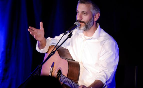 צעד ההתחזקות החדש של אביתר בנאי