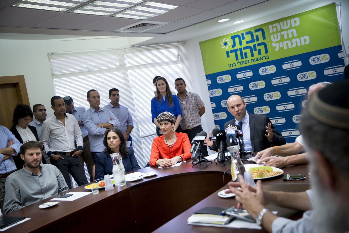 אחד המתמודדים בבית היהודי הודיע על פרישה