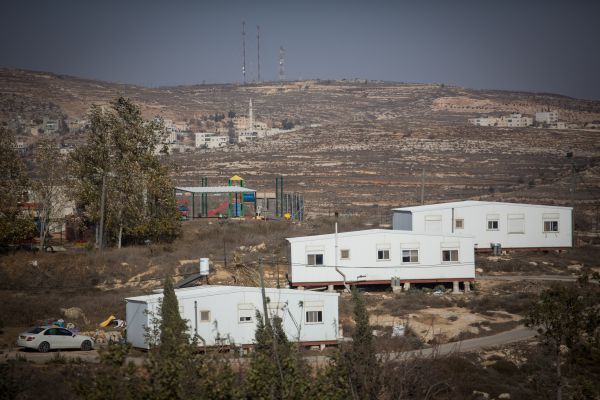 הפלסטינים מנסים לתקוע את הסכם עמונה