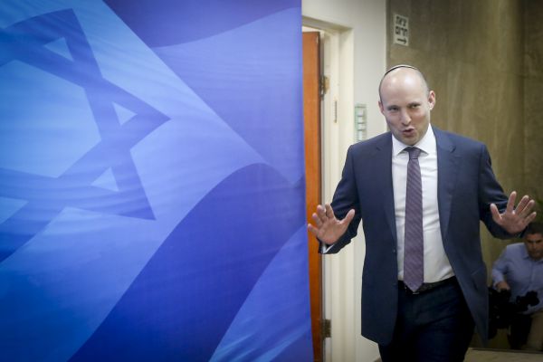 בנט הבטיח והתקפל – עמונה תפונה