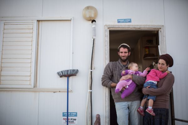 תושבי עמונה: משהים את המאבק עד להודעה חדשה